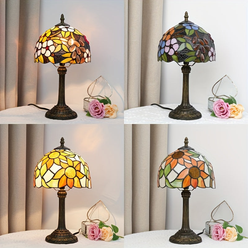 Art Deco Glass Table Lamp – Elegant Floral Design