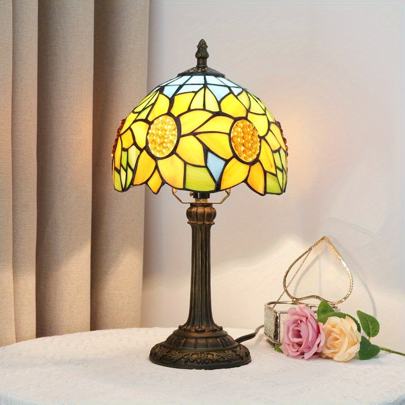 Art Deco Glass Table Lamp – Elegant Floral Design