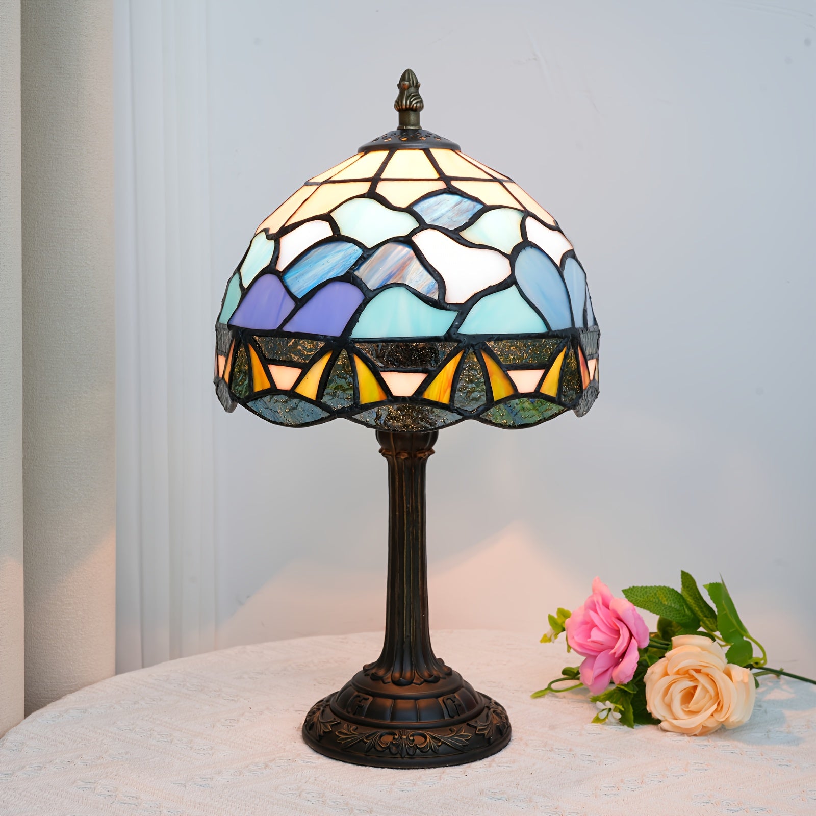 Art Deco Glass Table Lamp – Elegant Floral Design