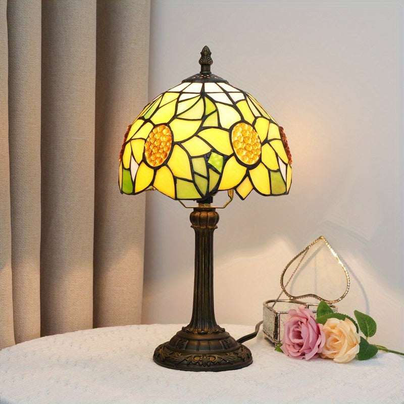 Art Deco Glass Table Lamp – Elegant Floral Design